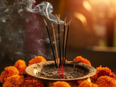 SANDALWOOD INCENSE ॐ